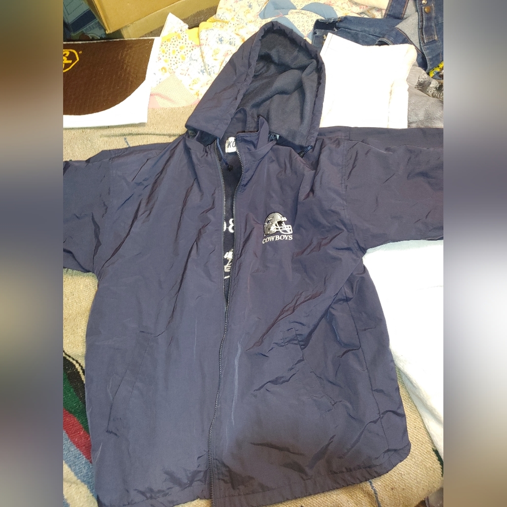 Dallas Cowboys Hooded Rain Jacket Bad Zipper